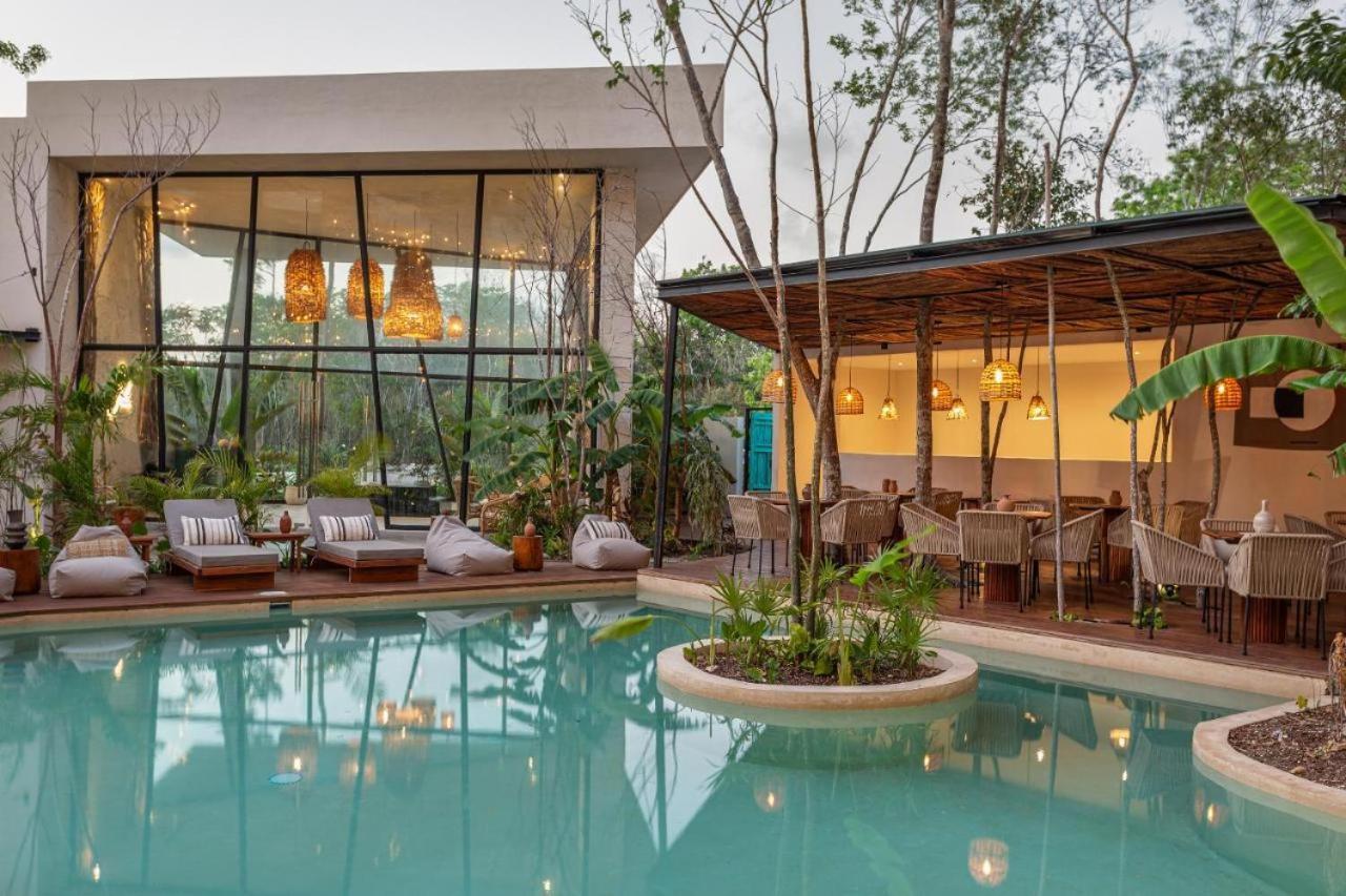 Jade Tulum