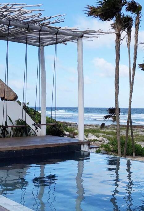 Beachfront I'ik Villa *