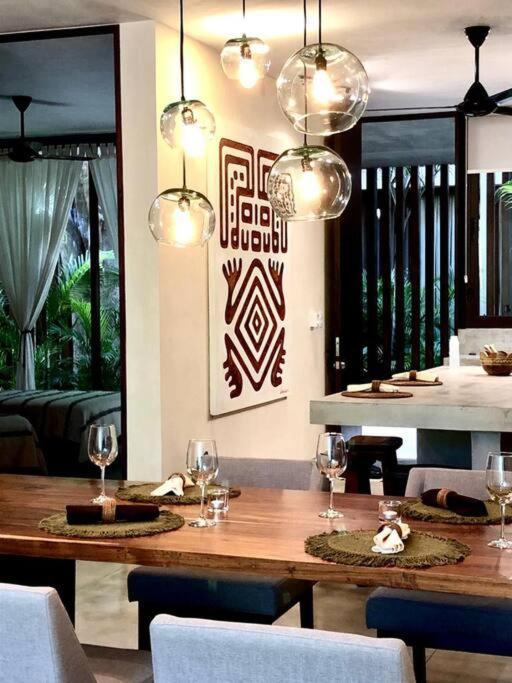 Luxury 2 Bdr 2 Bth 2 Bikes Jacuzzi Fiboptic Wifi. Apartamento
