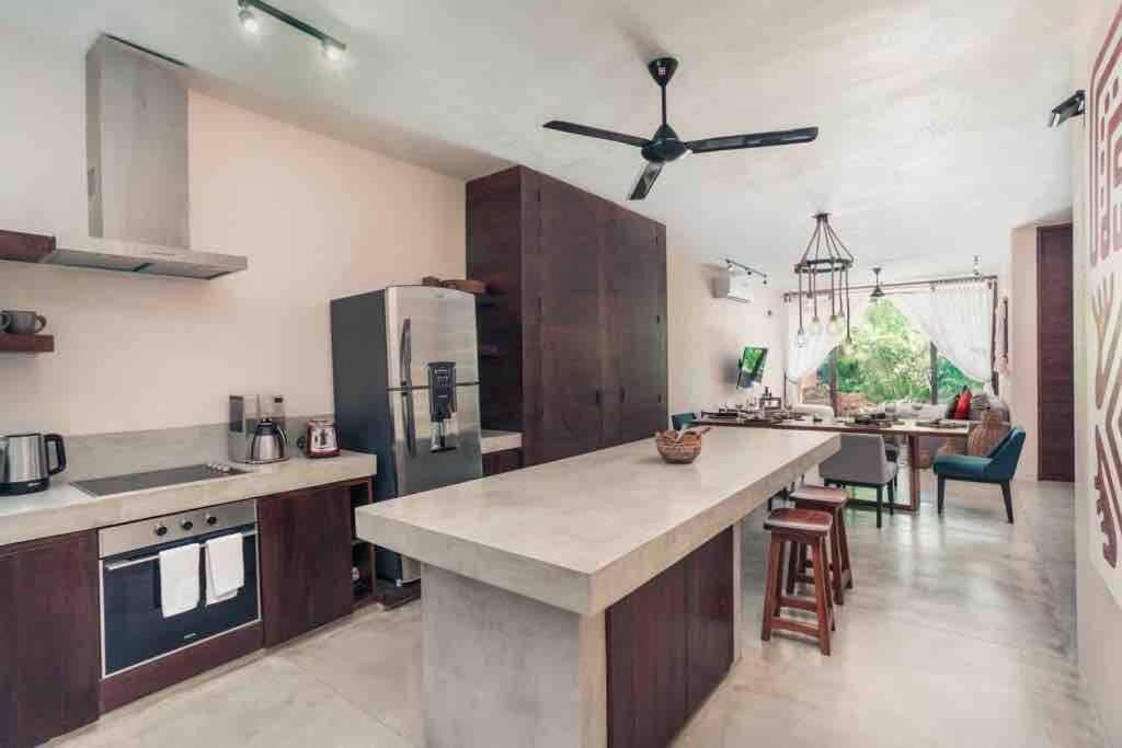 Luxury 2 Bdr 2 Bth 2 Bikes Jacuzzi Fiboptic Wifi. Apartamento *