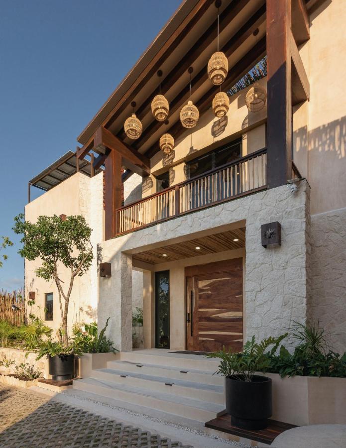 Tulumar Beachfront Luxury Villa- Full Service Villa *