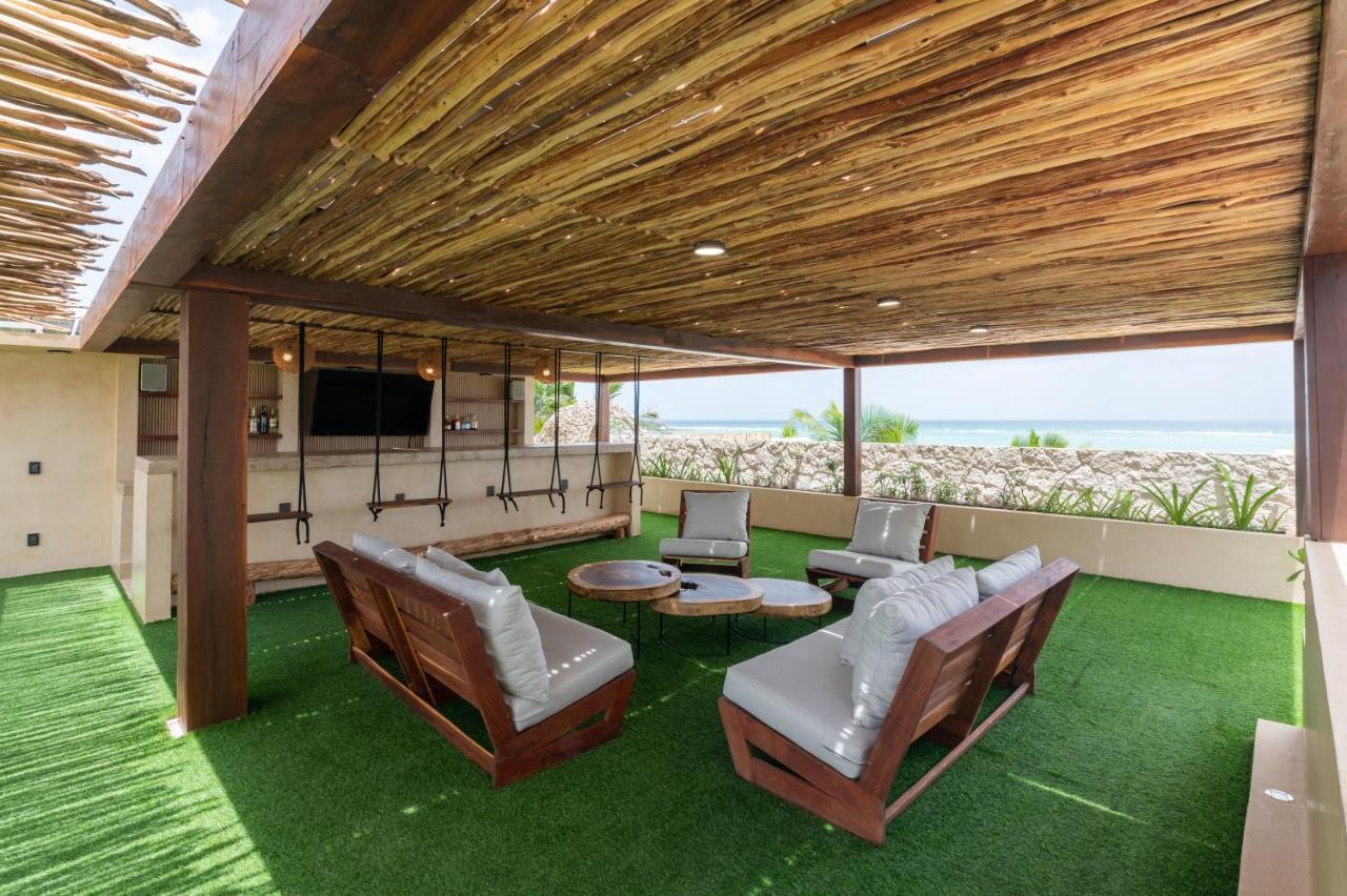 Villa Tulumar Beachfront Luxury Villa- Full Service
