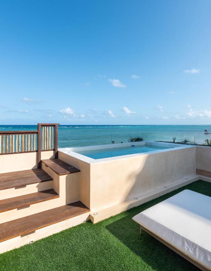 Villa Tulumar Beachfront Luxury Villa- Full Service *
