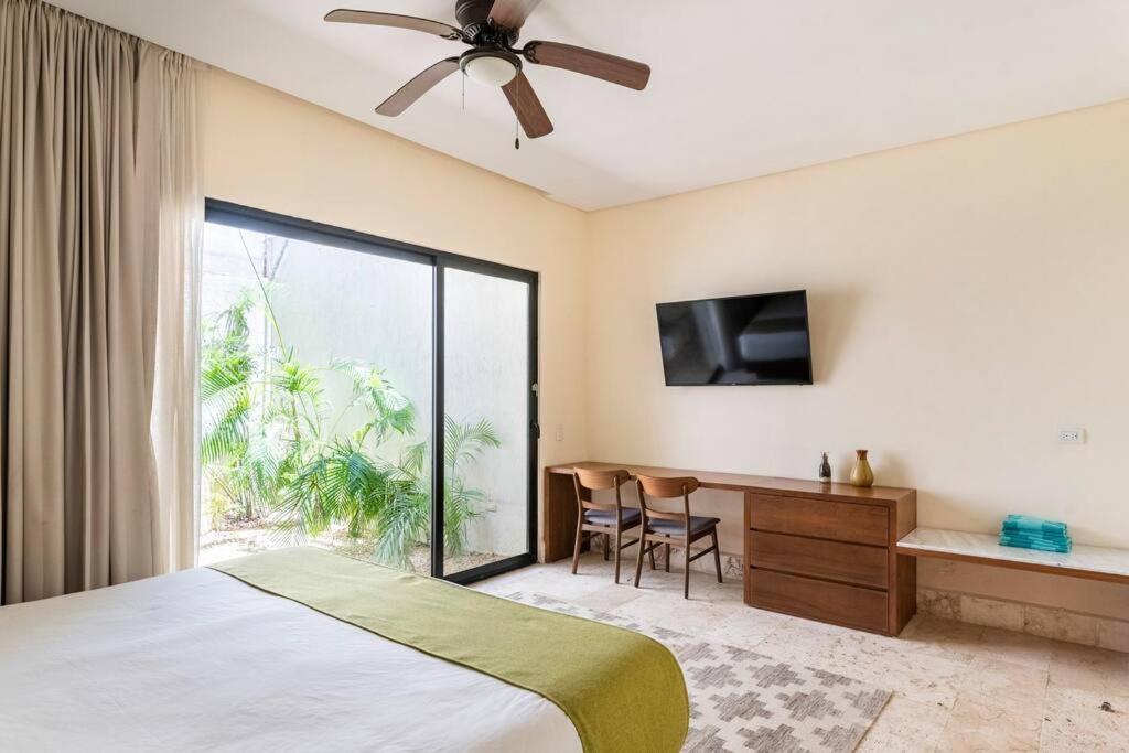 Amates With Jacuzzi & Pool With Great Concierge Service By Hum Living *