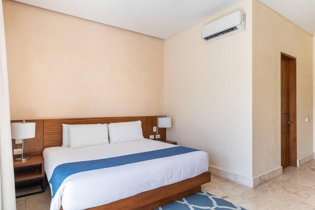 Amates With Jacuzzi & Pool With Great Concierge Service By Hum Living *