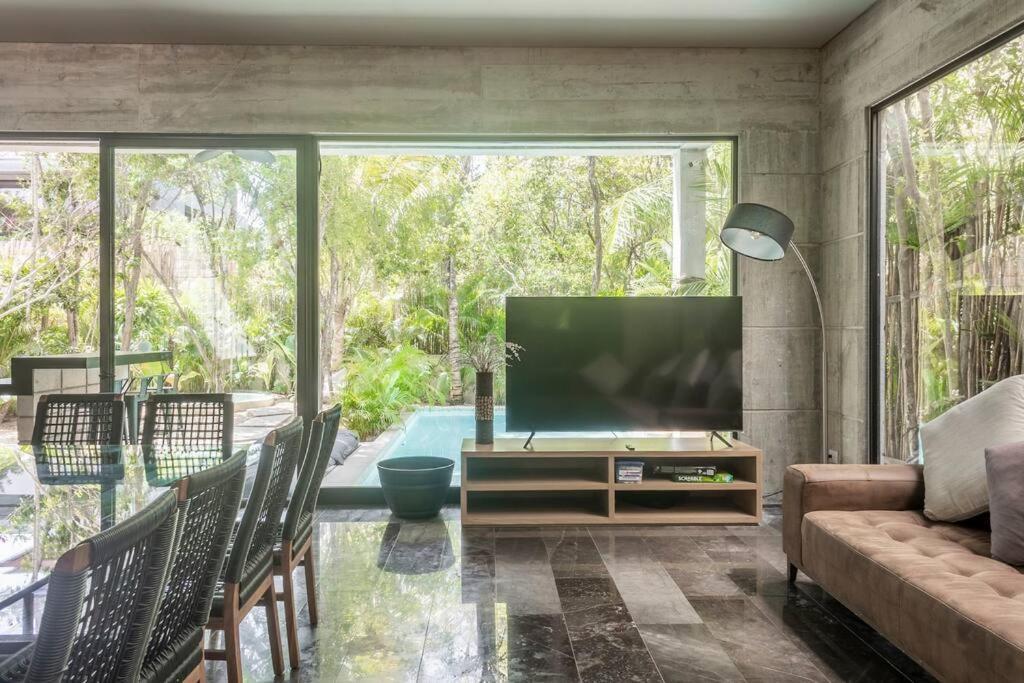 Villa Incredible At Exclusive Gated Community La Privada Aldea Zama, 5 Bedroom Private Pool & Concierge Service Tulum