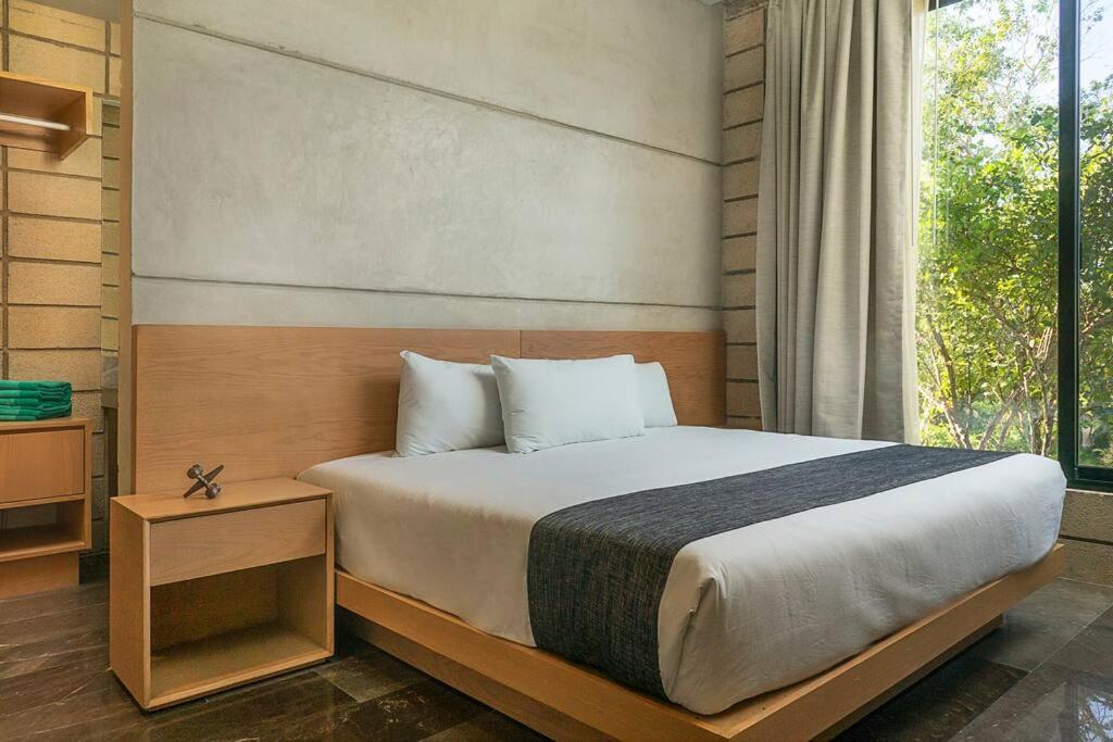 Incredible At Exclusive Gated Community La Privada Aldea Zama, 5 Bedroom Private Pool & Concierge Service Villa Tulum