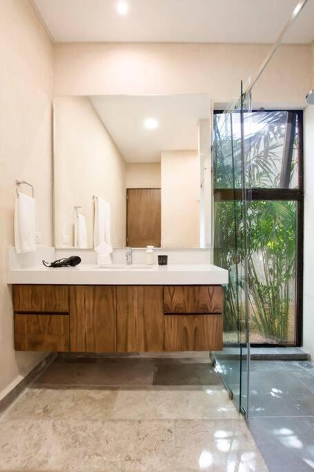 Villa Enjoy Nature At With 100 Year Old Tree, Private Pool & Concierge Service Tulum