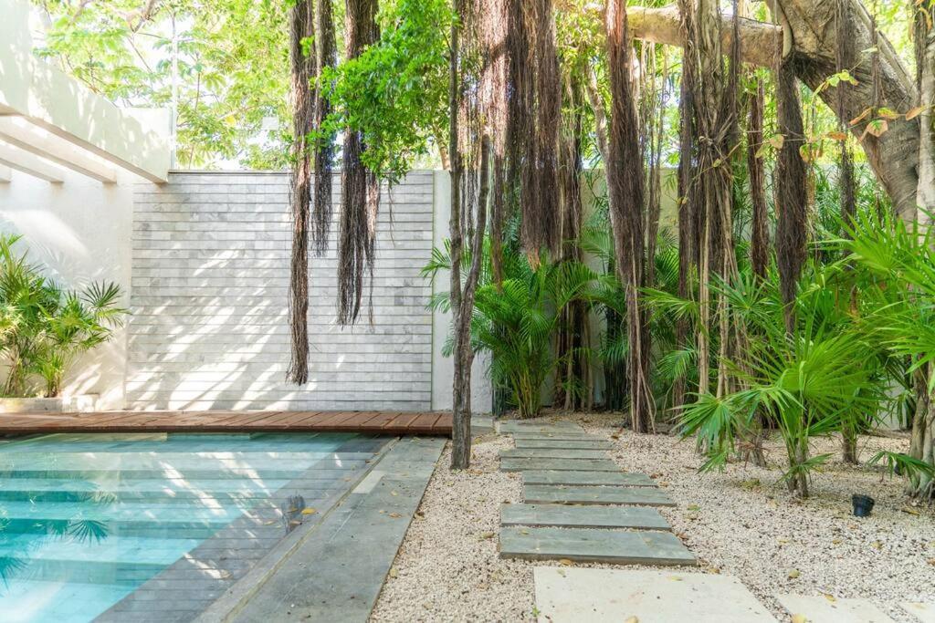 Villa Enjoy Nature At With 100 Year Old Tree, Private Pool & Concierge Service *