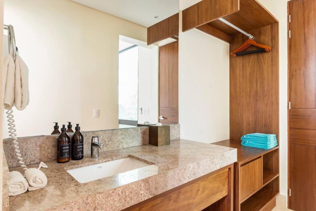 Luxurious At Exclusive Gated Community La Privada Aldea Zama, 5 Bedroom Private Pool & Concierge Service Villa Tulum