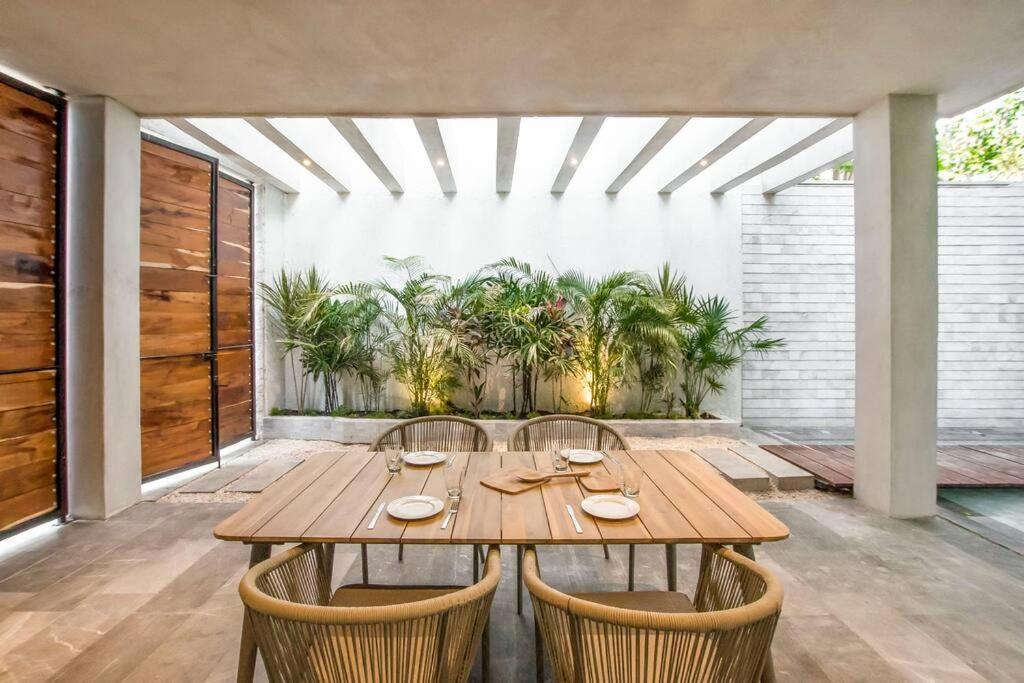 Enjoy Nature At With 100 Year Old Tree, Private Pool & Concierge Service *