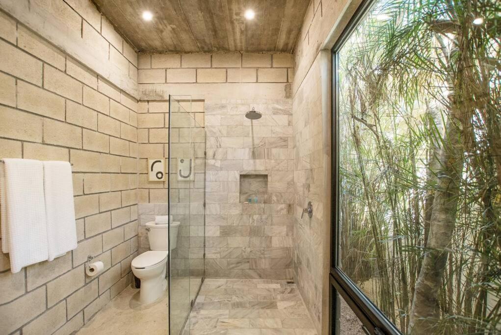 Villa Nimi: Architectural Gem With Private Pool & Concierge *