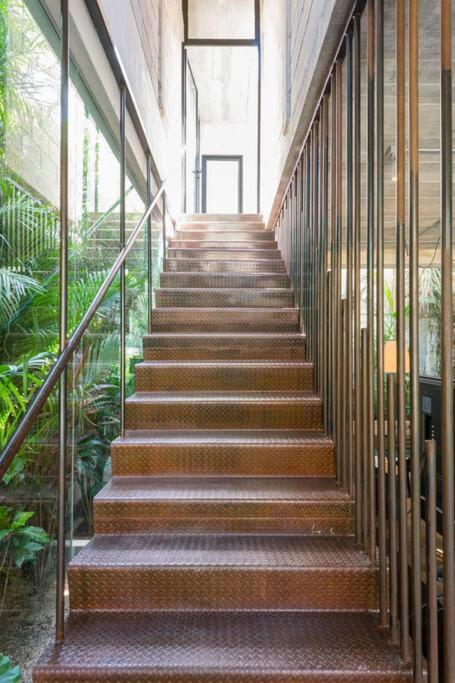 Nimi: Architectural Gem With Private Pool & Concierge *