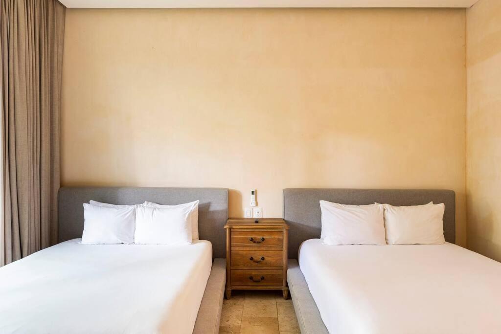 Enjoy Nature At With 100 Year Old Tree, Private Pool & Concierge Service Villa *