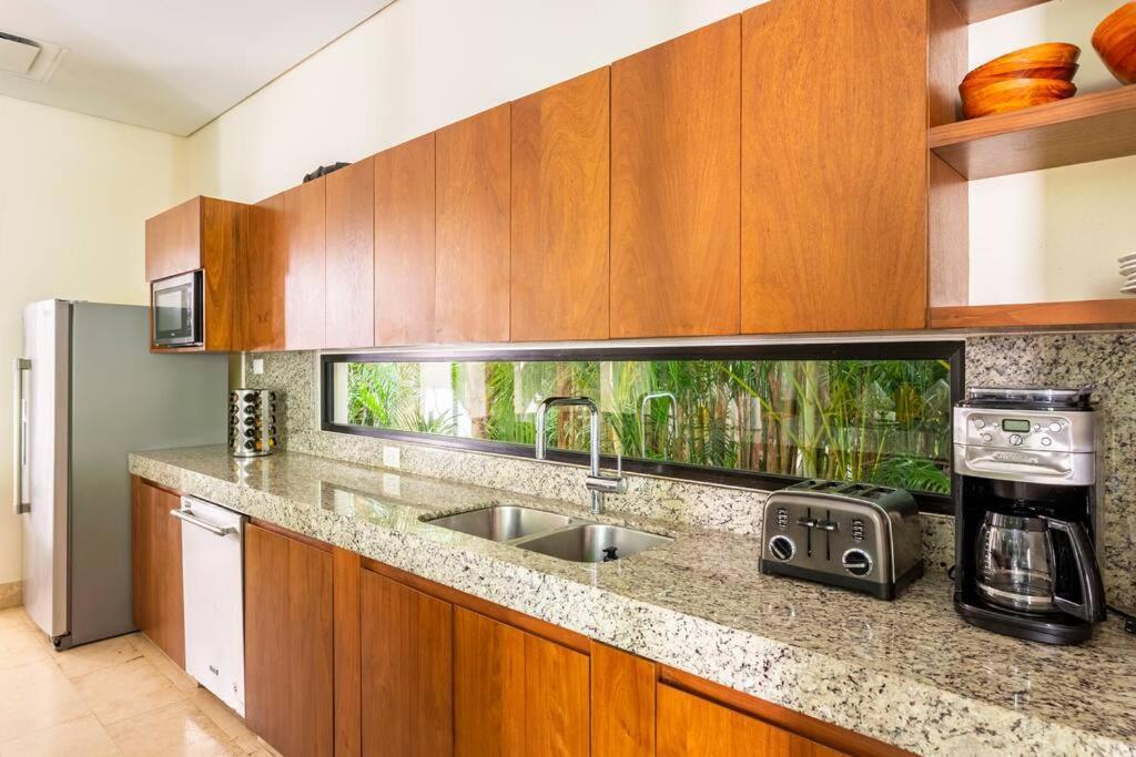 Luxurious At Exclusive Gated Community La Privada Aldea Zama, 5 Bedroom Private Pool & Concierge Service *