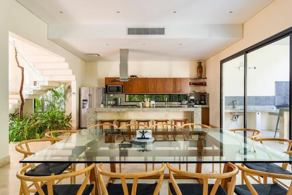 Villa Luxurious At Exclusive Gated Community La Privada Aldea Zama, 5 Bedroom Private Pool & Concierge Service