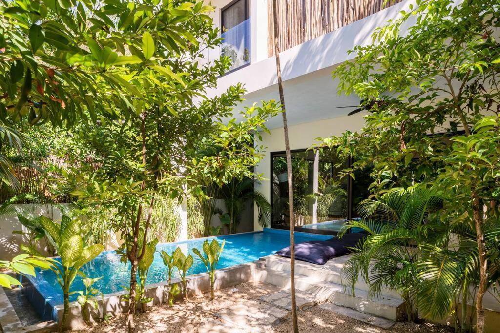 Villa Luxurious At Exclusive Gated Community La Privada Aldea Zama, 5 Bedroom Private Pool & Concierge Service Tulum