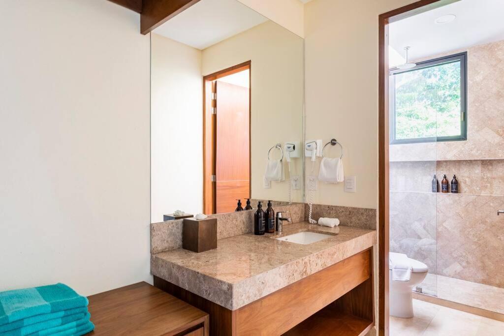 Luxurious At Exclusive Gated Community La Privada Aldea Zama, 5 Bedroom Private Pool & Concierge Service Tulum