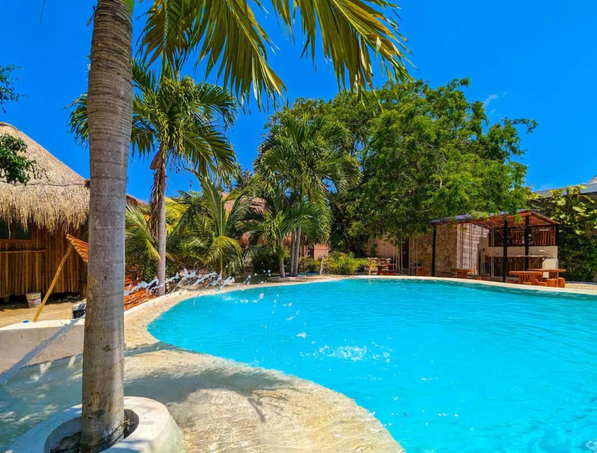 Xhule Boutique 4*