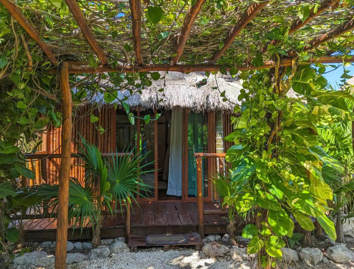 Xhule Boutique 4*