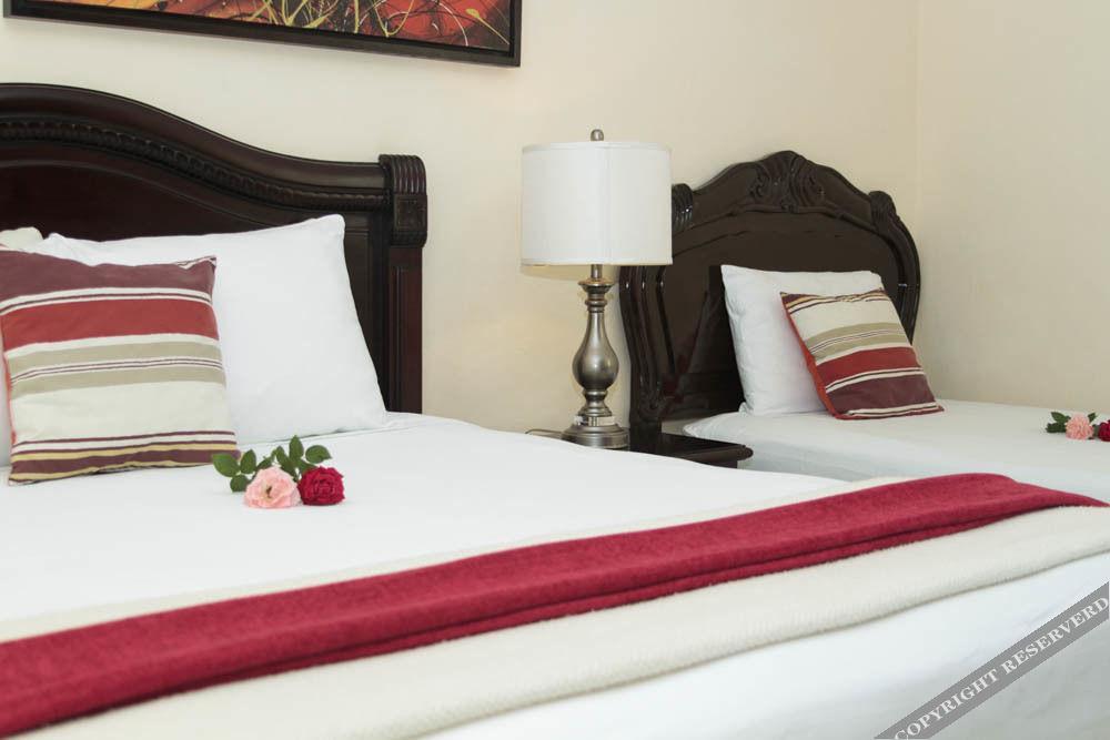 Nadet Hotel 3*