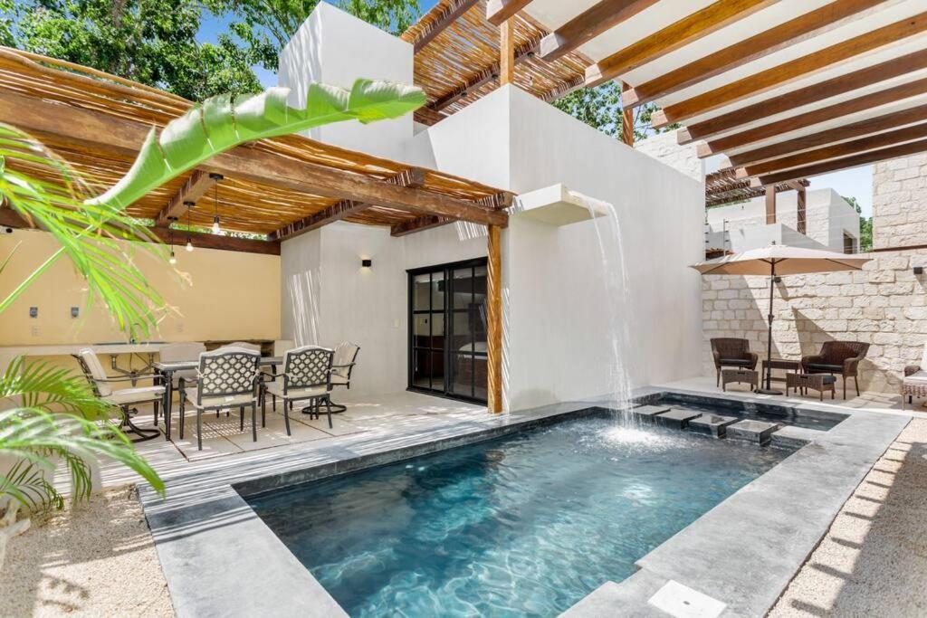 La Selva Minutes From