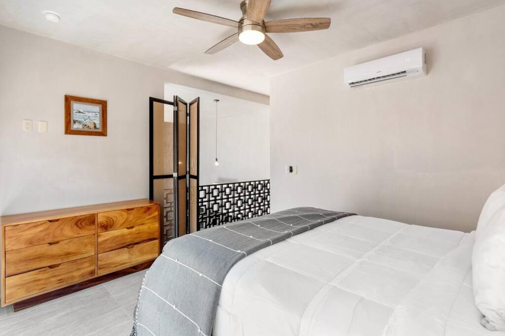 La Selva Minutes From Villa *