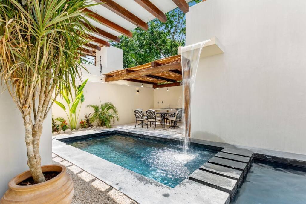 La Selva Minutes From Villa