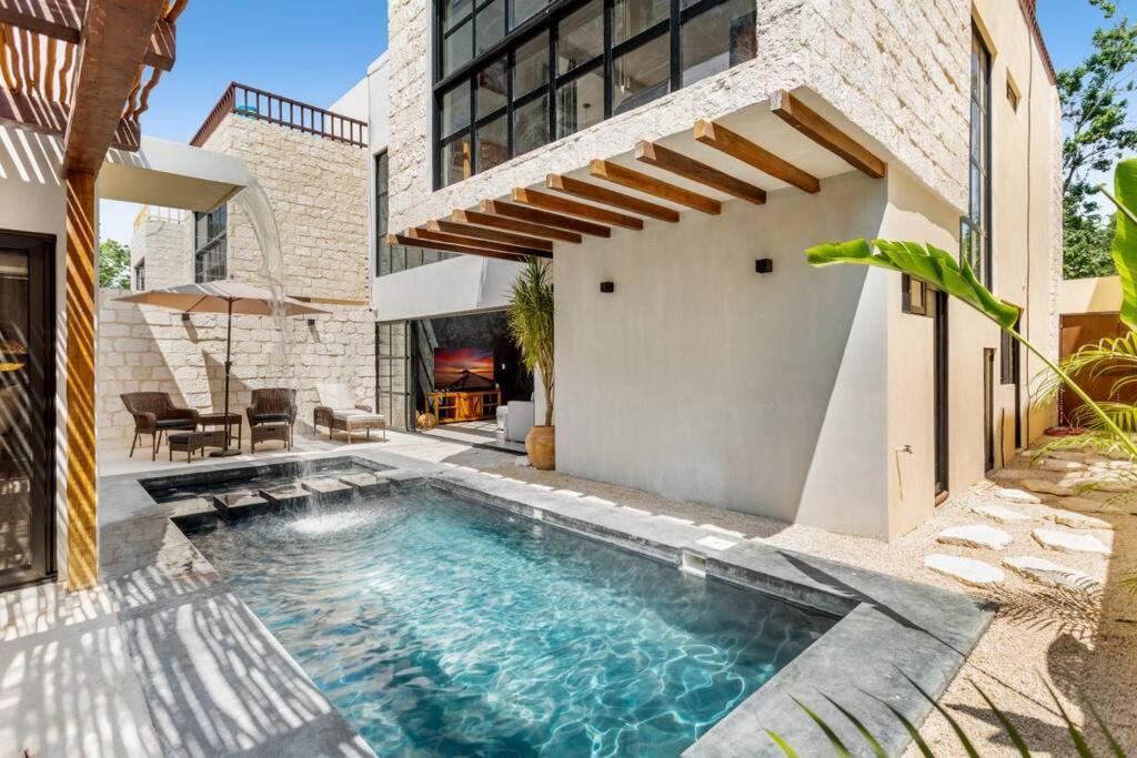Villa La Selva Minutes From