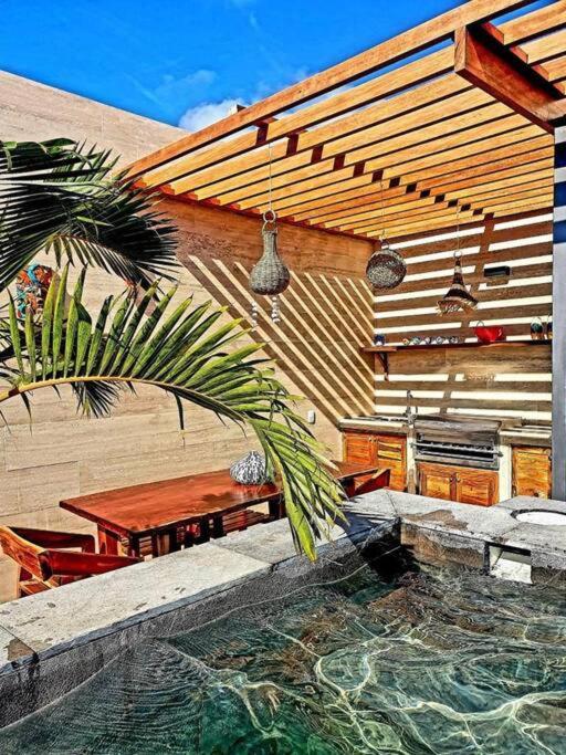 Mistiq Pent House 3 Recamaras, 3 Banos, Sala, Comedor, Terraza Y Jacuzzi Tulum