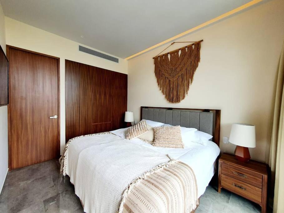 Mistiq Pent House 3 Recamaras, 3 Banos, Sala, Comedor, Terraza Y Jacuzzi Apartamento