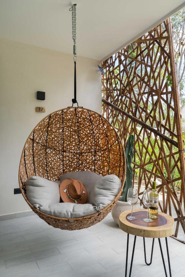 Retreat With Private Patio Tub & 2 Free Bikes *