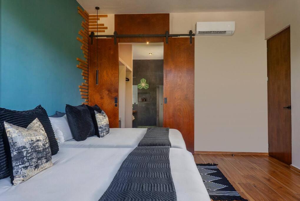 Maison Siscolino 4bdrm W/ Swimup & Rooftop Pools