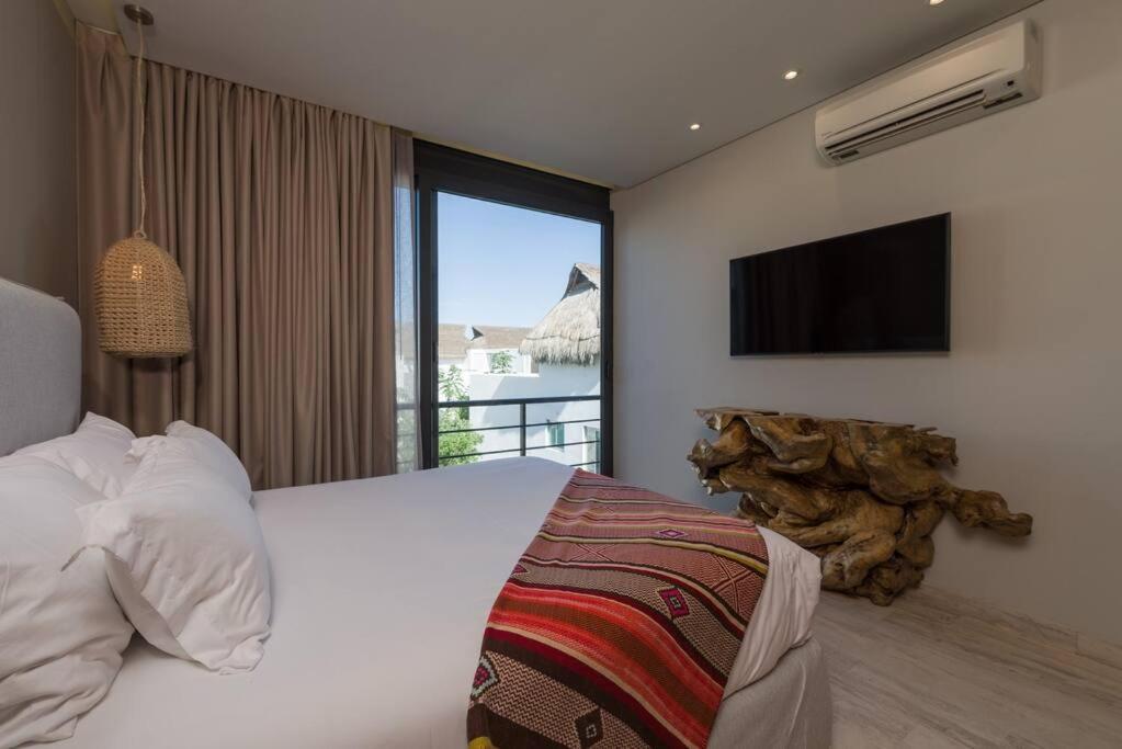 Beyond Amazing 3bd 2br/ Balcony Tulum