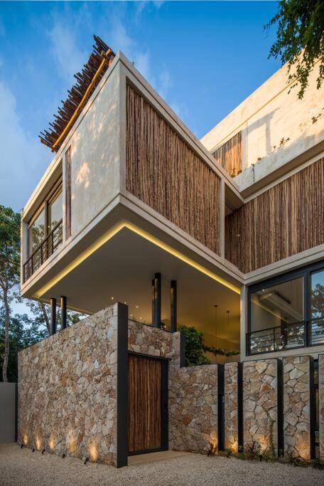 Beyond Amazing 3bd 2br/ Balcony Apartamento