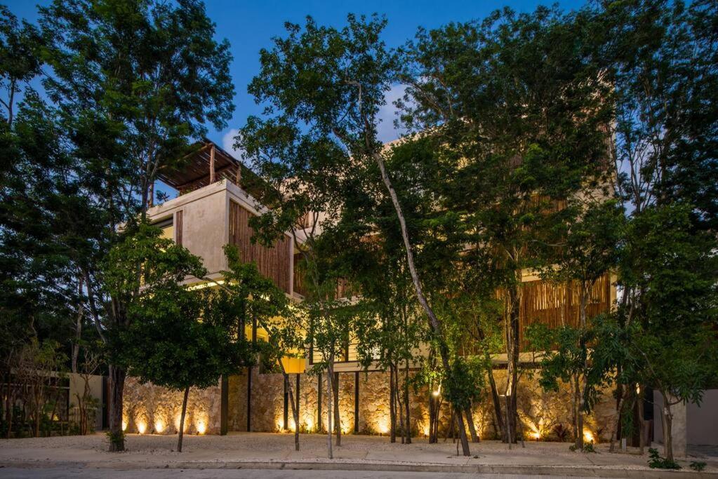 Beyond Amazing 3bd 2br/ Balcony Apartamento