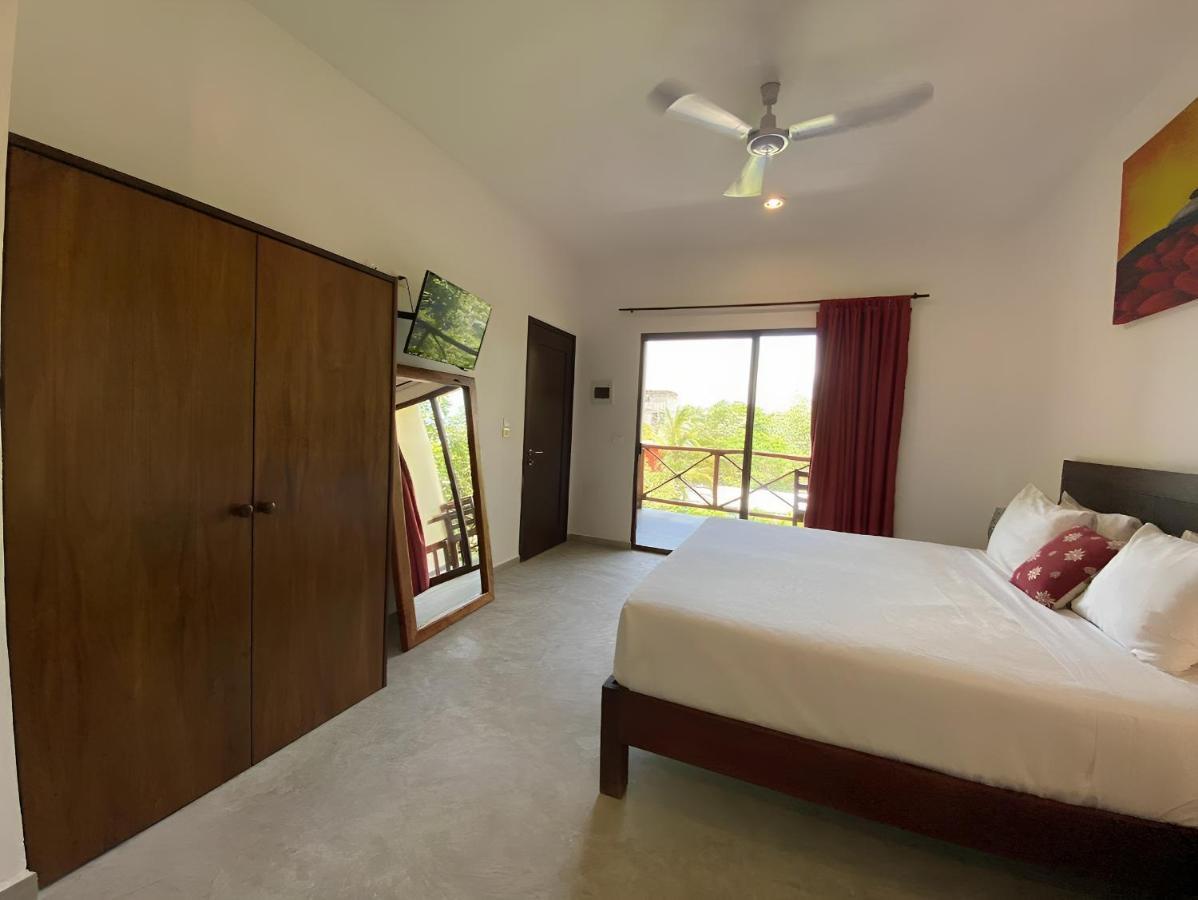 Basic La Veleta Apartamento *