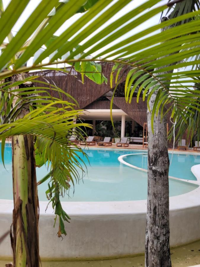 Luxurious Jungle