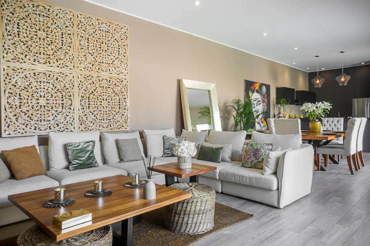 Сasa de vacaciones Casa Lou, Large House And Pool, Beach Club Access