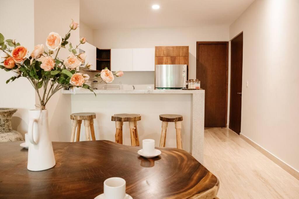 2 Bedroom W/amazing Rooftop & Jungle Views *