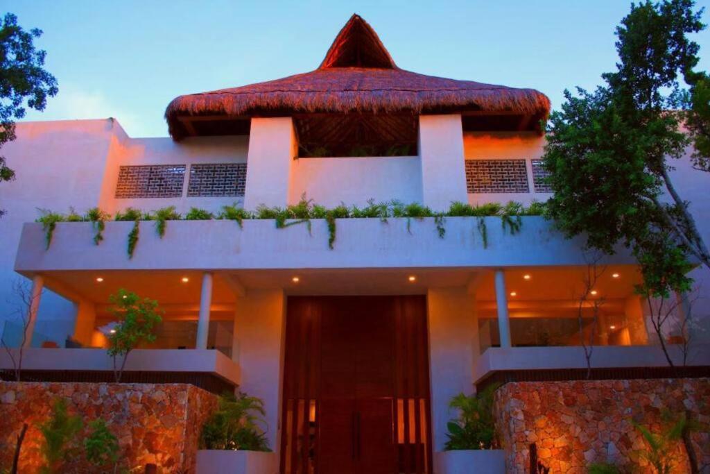 Apartamento 2 Bedroom W/amazing Rooftop & Jungle Views