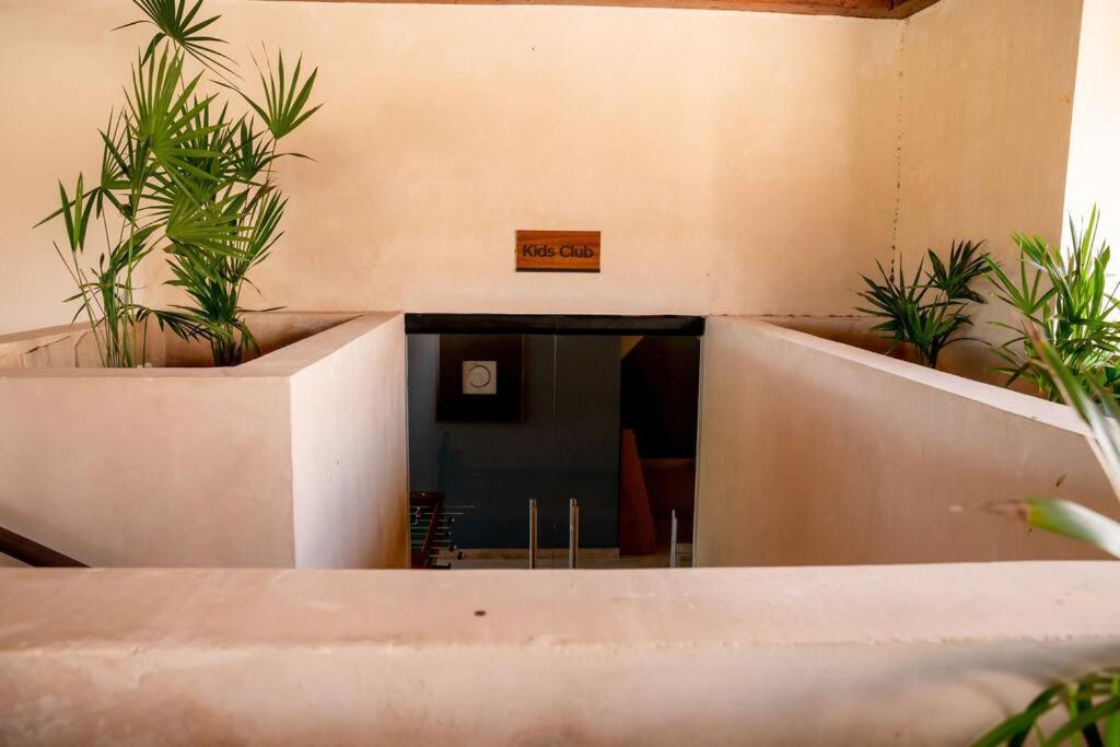 2 Bedroom W/amazing Rooftop & Jungle Views *