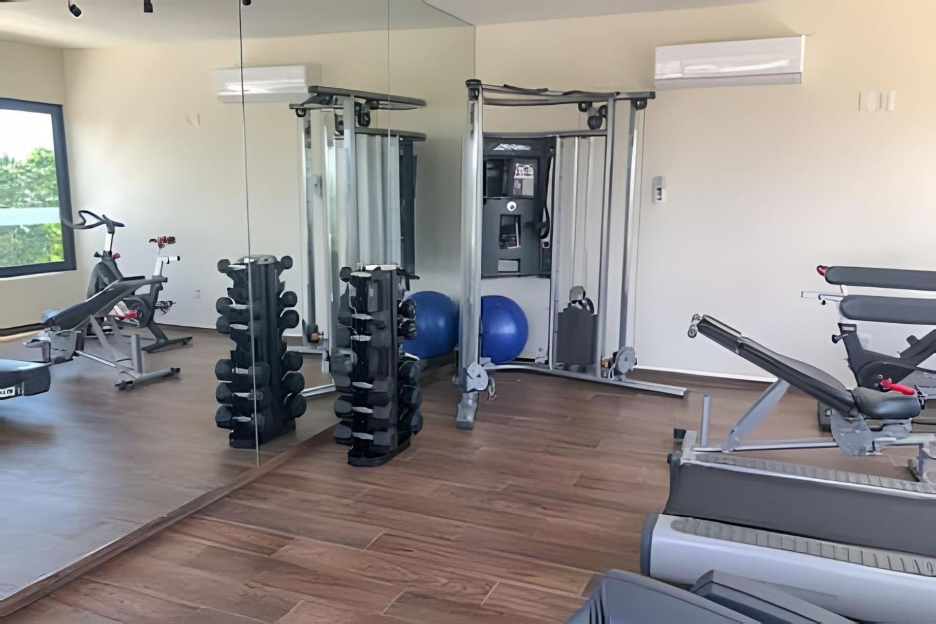 Next To The Common Roof Exclusive Building Kingsize Bed 2 Super Pools, Gym, Grill *