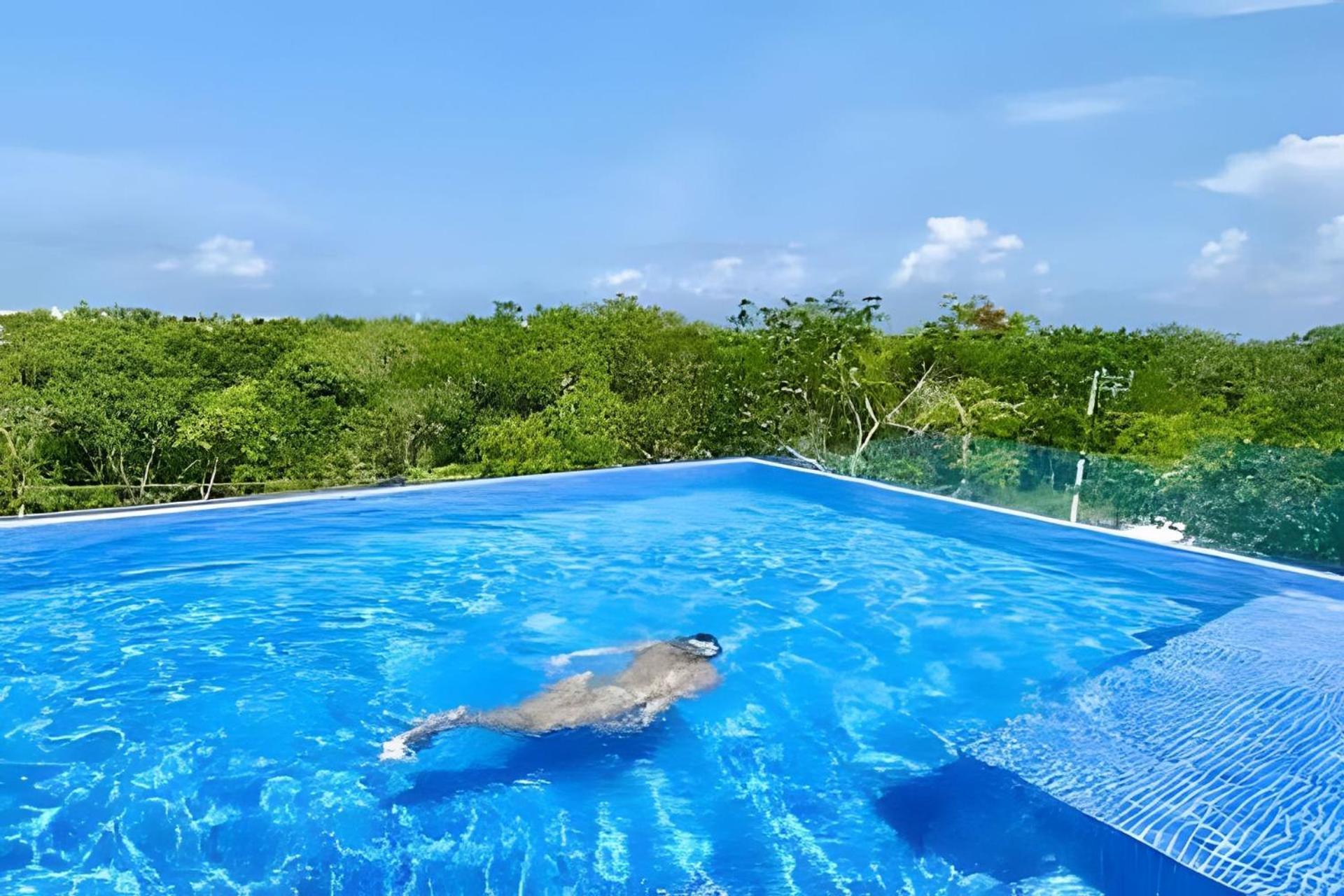 Next To The Common Roof Exclusive Building Kingsize Bed 2 Super Pools, Gym, Grill