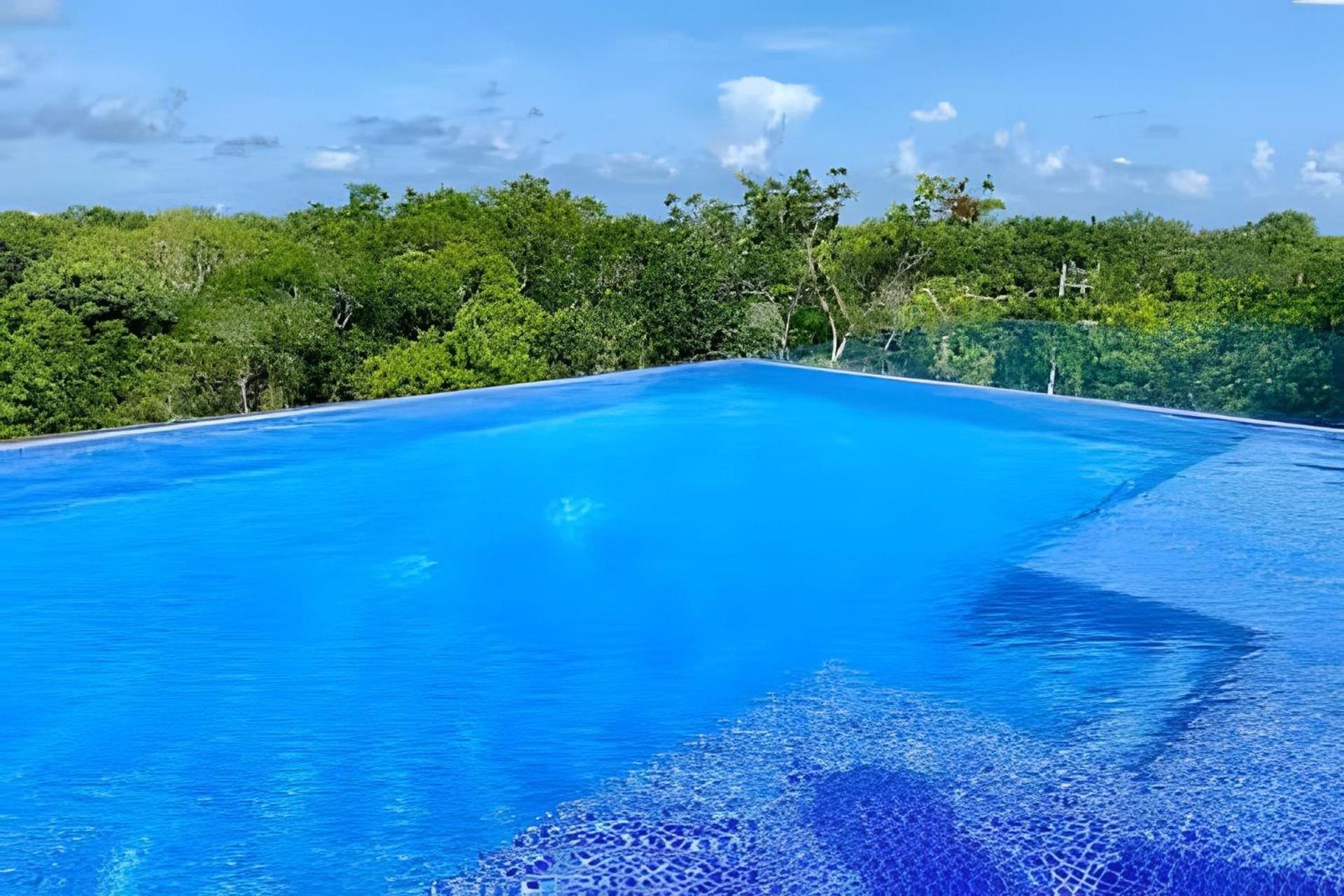 Holiday home Next To The Common Roof Exclusive Building Kingsize Bed 2 Super Pools, Gym, Grill