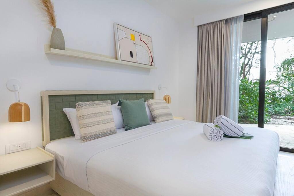 2 Bedroom + Private Pool And Roof Top Terrace *