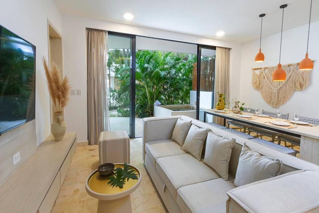 2 Bedroom + Private Pool And Roof Top Terrace Apartamento *