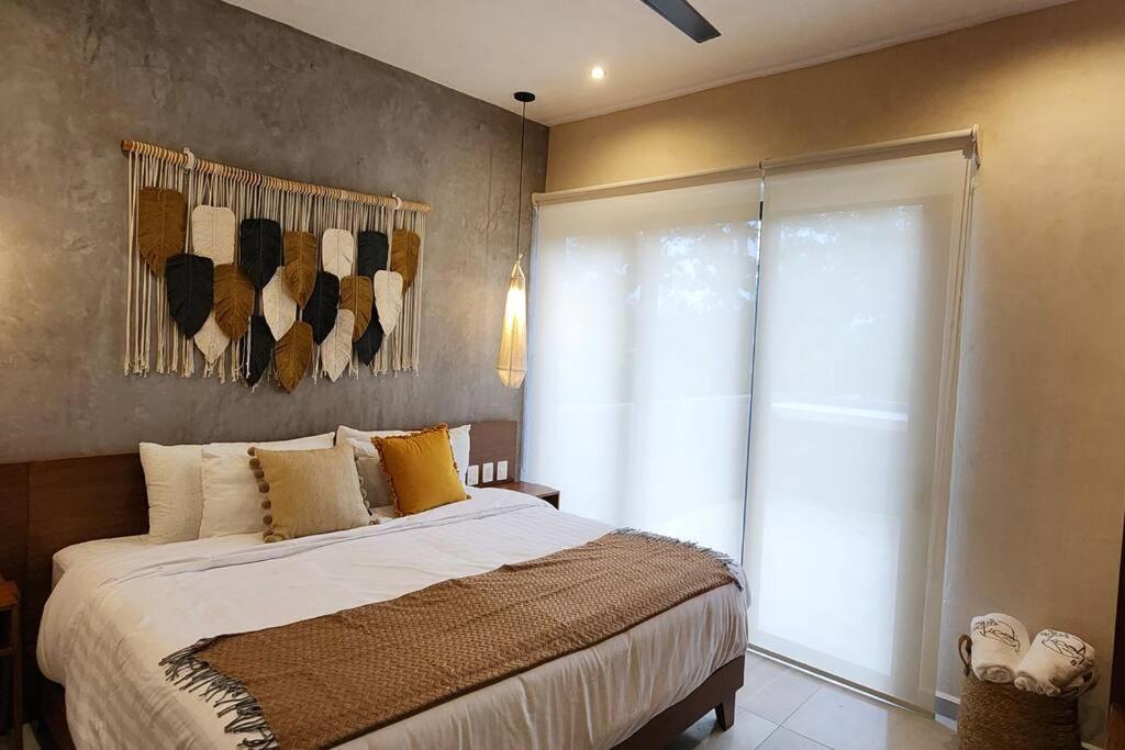 Con Terraza, Pileta Y Bano Completo * Tulum