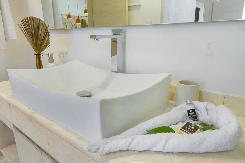 2 Bedroom + Private Pool And Roof Top Terrace Apartamento