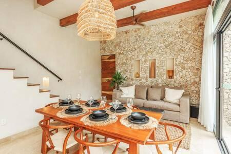 Nature, Luxury, Private Pool Washer & Dryer *